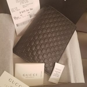 Gucci Passport case wallet cards bifold AUTHENTIC